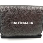 balenciagaコンパクトウォレット正面