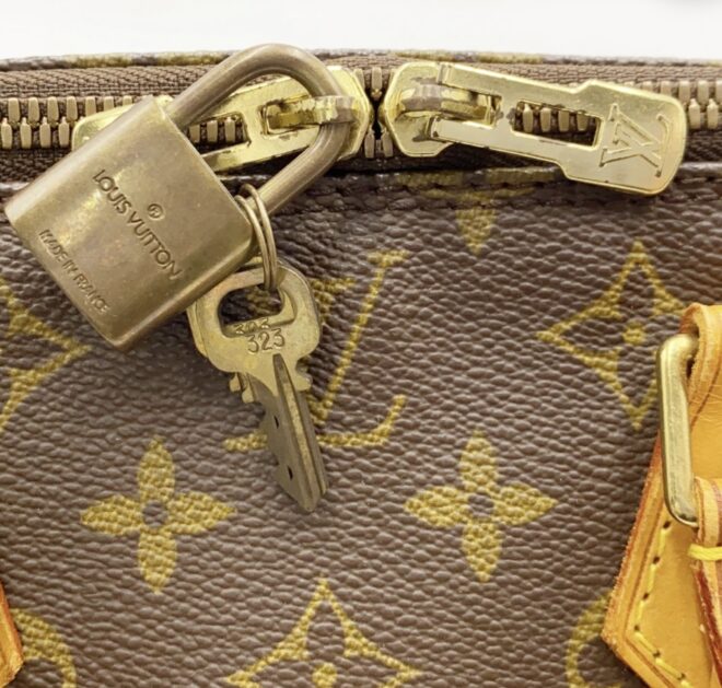 ﾙｲｳﾞｨﾄﾝの鞄のファスナー